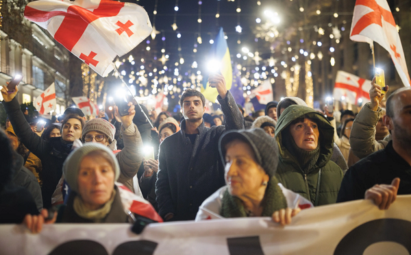 საქართველოს ხელისუფლება შემზღუდველ ზომებს მშვიდობიანი დემონსტრანტების თვითნებურად დასაკავებლად იყენებს - Human Rights Watch