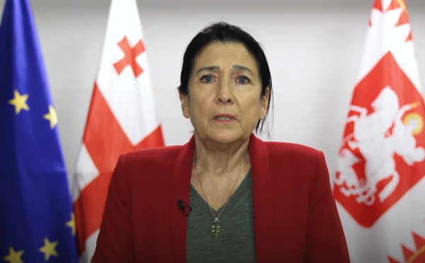 ახალი რეპრესიული კანონი უკრძალავს პარტიულ წევრობას მათ, ვინც საზღვარგარეთიდან დაფინანსებულ ორგანიზაციებში მუშაობდა, ეს არის დაუნდობელი ნაბიჯი, რათა ჩაახშონ თავისუფალი პოლიტიკური ცხოვრება - სალომე ზურაბიშვილი