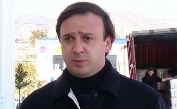 ჩოხატაურის საკრებულოს თავმჯდომარეს დავით შარაშიძეს პოლიციელზე ძალადობის საქმეზე ბრალდება წარედგინა