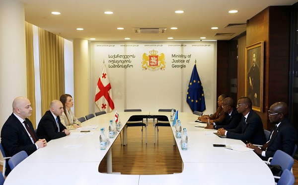 იუსტიციის მინისტრის მოადგილეებმა ბოტსვანას რესპუბლიკის ვიცე-პრეზიდენტთან და ფინანსთა მინისტრთან თანამშრომლობის პერსპექტივები განიხილეს.