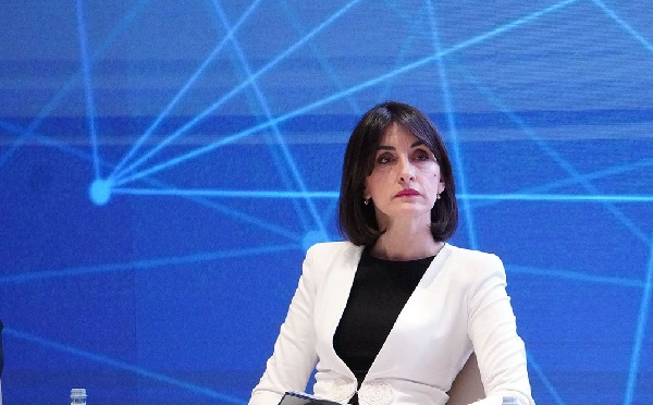 ღრმა მწუხარებას გამოვთქვამ შვეიცარიაში ტრაგიკული აფეთქების გამო, გულწრფელ სამძიმარს ვუცხადებ ოჯახებს, რომლებმაც დაკარგეს საყვარელი ადამიანები - მაკა ბოჭორიშვილი