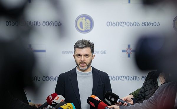 რა მჭირს ქვეყნის დასატოვებელი ან დასაჭერი? დასაჭერი რომ ვყოფილიყავი აქამდე მომხედავდნენ, არ გამოვრიცხავ კითხვა გაჩნდეს ჩემს მიმართ, ყველა კითხვას პასუხს გავცემ - ირაკლი ხმალაძე