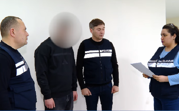 დააკავეს პირი, რომელიც 11 წლის არასრულწლოვანს სექსუალური ხასიათის შეტყობინებებს უგზავნიდა და სქესობრივ კავშირს სთავაზობდა