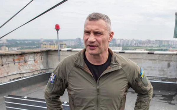 კიევი რუსეთის უწყვეტი თავდასხმების გამო კატასტროფის ზღვარზეა - ვიტალი კლიჩკო