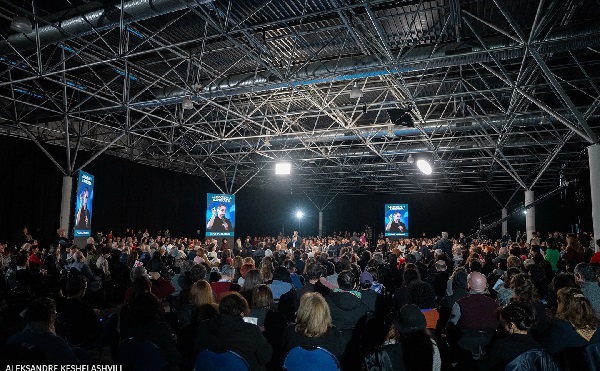 „თავისუფლების მოედნისა“ და „საქართველოს საზოგადოებრივი ასამბლეის“ ორგანიზებით, ფორუმი - „ახალი საზოგადოებრივი შეთანხმება­ საქართველოს გულისთვის“ მიმდინარეობს