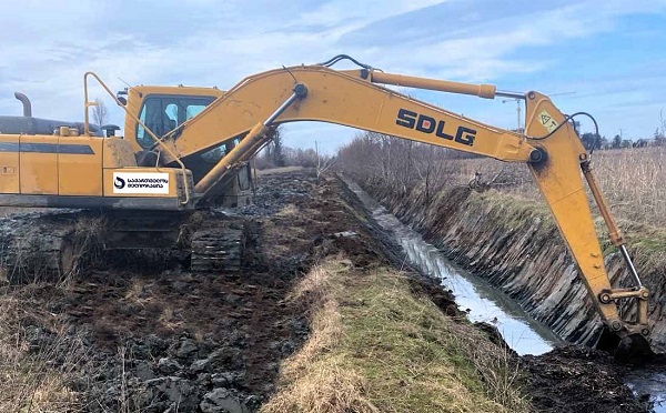 ქობულეთის მუნიციპალიტეტში დეხვა-ბობოყვათის დამშრობი მასივი იწმინდება