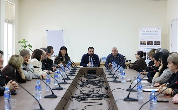 სოფლის მეურნეობის სახელმწიფო ლაბორატორიის ვეტერინარულ კლინიკების წარმომადგენლებთან სამუშაო შეხვედრა გაიმართა