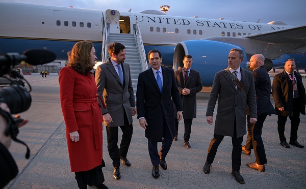 მარკო რუბიო ოფიციალური ვიზიტით ბუდაპეშტში ჩავიდა