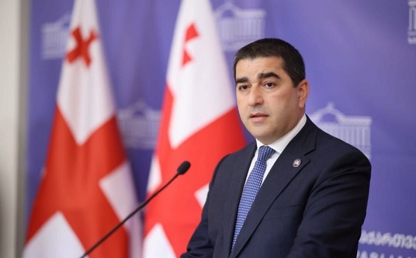 ჯო უილსონმა თავისი მრავალსერიანი საპნის ოპერით უკვე დაგვღალა - შალვა პაპუაშვილი