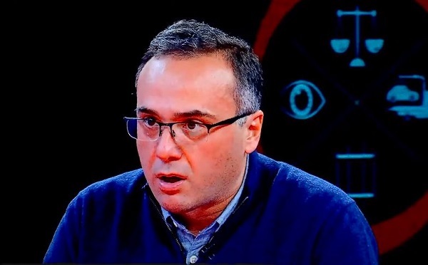 2007 წელს რობერტ სტურუამ ჩემი პიესა, 