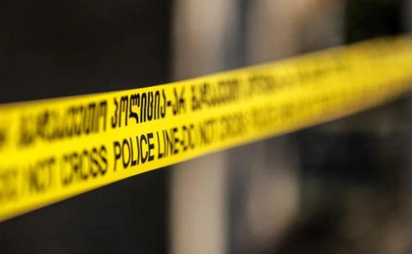 ბათუმში ერთ-ერთ საწარმოში კაცს მინის კონსტრუქცია დაეცა და გარდაიცვალა