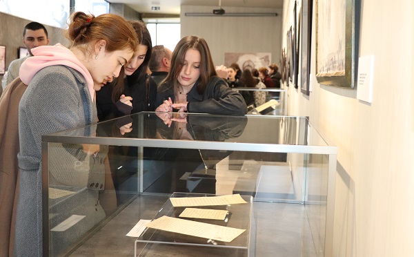 ივანე ჯავახიშვილის საიუბილეოდ ეროვნულ არქივში სკოლის მოსწავლეებისთვის კინოჩვენება გაიმართა