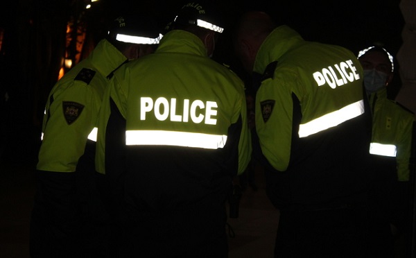 კასპში ბრალდებულმა დაკავების მიზნით მისულ სამართალდამცველებს ცეცხლი გაუხსნა - შსს