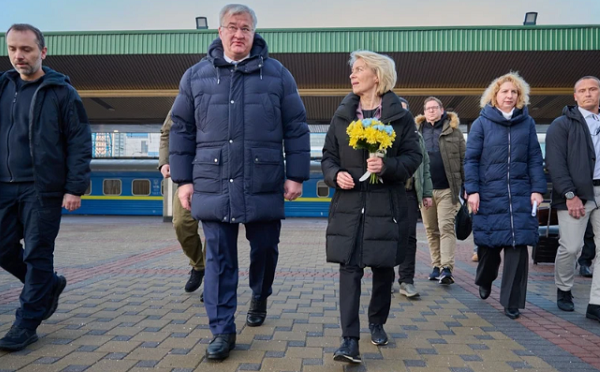 ჩვენ უკან არ დავიხევთ, ვიდრე მშვიდობა არ აღდგება. მშვიდობა უკრაინის პირობებით - ურსულა ფონ დერ ლაიენი კიევში ჩავიდა