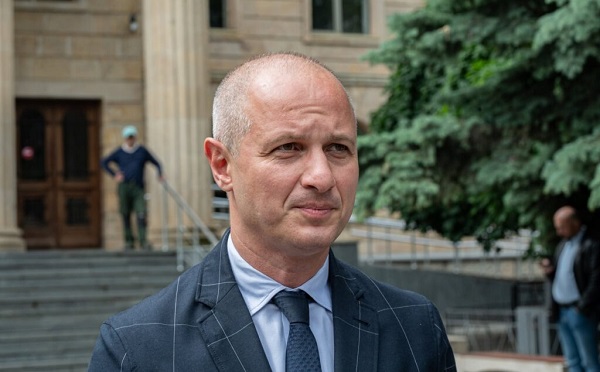 ნიკა მელია არის ხელისუფლებისთვის მიუღებელი და ყველაზე ხანგრძლივი დროით რჩება საპატიმროში - ადვოკატი