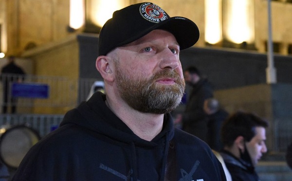 ათამდე ადამიანთან მომიწია მტკიცება, რომ „ლელოს“ განცხადება არ იყო ბიძინასთან შეთანხმებული თამაში, ვისაც ვერ ვარწმუნებდი, ყველას ვთხოვე დალოდებოდნენ დღევანდელ დილას და „ოცნების“ პასუხს, აგერ, პასუხიც - ზურაბ ჯაფარიძე