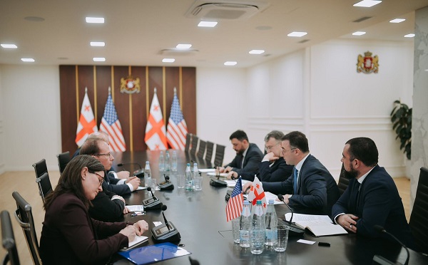 დავით სონღულაშვილი აშშ-ს ელჩის მოვალეობის შემსრულებელს საქართველოში ალან პერსელს და აშშ-ის სოფლის მეურნეობის დეპარტამენტის (USDA) სოფლის მეურნეობის ატაშე რიშან ჩაუდრის შეხვდა