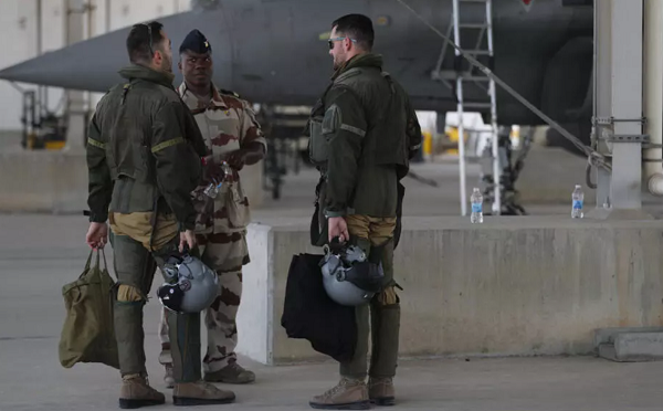 ერაყში, სამხედრო ბაზაზე დრონების თავდასხმის შედეგად ერთი ფრანგი სამხედრო დაიღუპა და ექვსი დაიჭრა