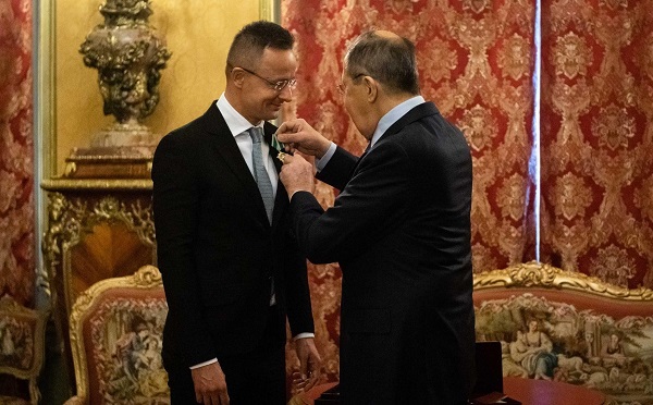 პეტერ სიიარტომ სლოვაკეთის არჩევნებში რობერტ ფიცოს პარტიის გამარჯვების უზრუნველყოფაში სერგეი ლავროვს დახმარება სთხოვა - მედია