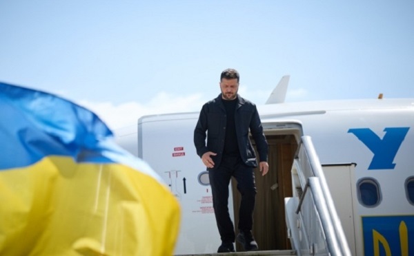 ვოლოდიმირ ზელენსკი ბუქარესტში ჩავიდა