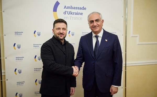 ვოლოდიმირ ზელენსკი ირანის ყოფილი შაჰის ვაჟს, რეზა ფეჰლევს შეხვდა