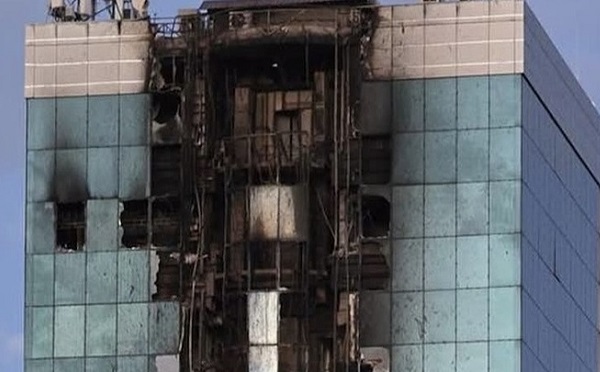 „ლიბერთი ბანკის“ შენობის ერთ-ერთ სართულზე სარემონტო სამუშაოებისას გამოყენებული იყო შედუღების აპარატი, სავარაუდოდ მისგან წარმოქმნილმა ცეცხლის ნაპერწკლებმა გამოიწვიეს აალება, დაწყებულია გამოძიება - შსს