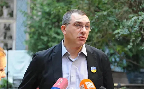 საჯარო ჯგუფური განაცხადი, რომლითაც მოქალაქეები უცხო ქვეყნის, თანაც ტერორისტულ რეჟიმს მორჩილებას უცხადებენ, აშკარად მყისიერი საფრთხის მატარებელია - გიგა ბოკერია ირანის საელჩოსთან ეთნიკური აზერბაიჯანელების აქციაზე