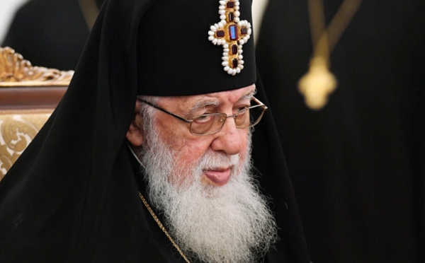 რუსეთის მართლმადიდებლური ეკლესიის დელეგაციამ ვლადიმირ პუტინის სახელით, სამძიმრისა და მხარდაჭერის სიტყვები გადასცა მიტროპოლიტ შიოს და ქართველ ხალხს - შვეიცარიის საელჩოში რუსეთის ინტერესების სექცია