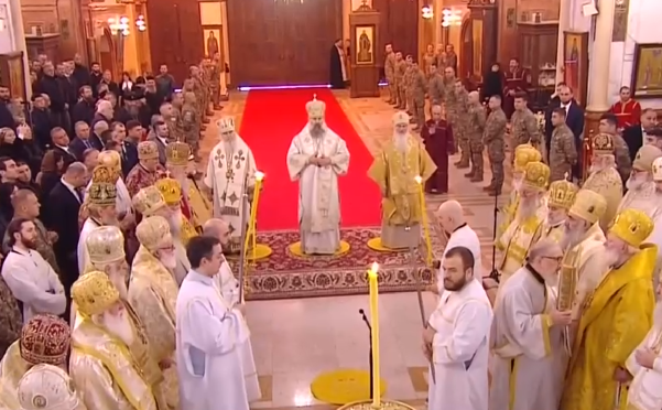 სამების ტაძარში წირვა მიმდინარეობს