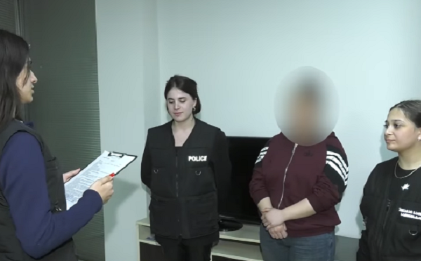 მარნეულში დააკავეს პირი, რომელიც 6 და 2 წლის შვილებზე სისტემატურად ძალადობდა