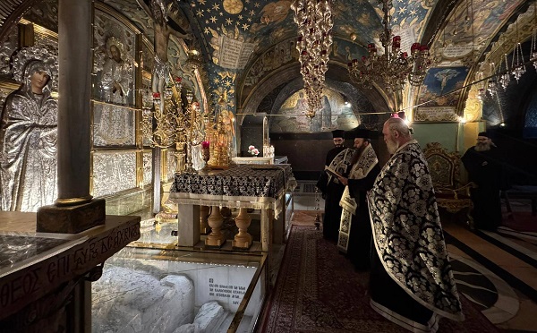 იერუსალიმში, აღდგომის ტაძარში წინამძღვარმა ისიდორემ ილია მეორის სულის მოსახსენებელი ლოცვა აღავლინა
