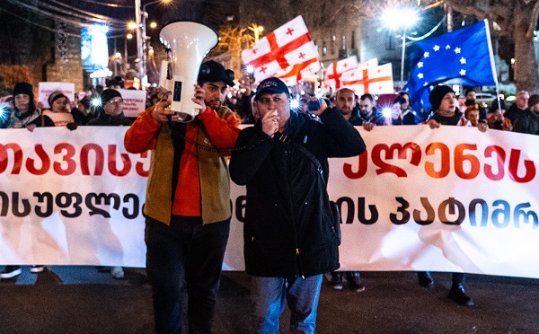 “თავისუფლება ელენეს, თავისუფლება სინდისის პატიმრებს” - თბილისში შაბათის მარში გაიმართა