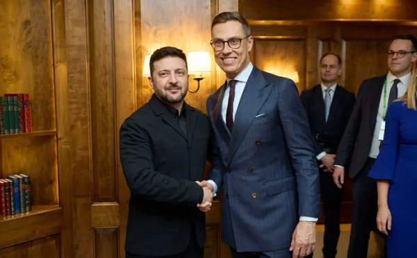 ვოლოდიმირ ზელენსკიმ და ალექსანდრ სტუბმა ისაუბრეს დრონებთან დაკავშირებული ინციდენტის შემდეგ