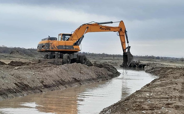ვაზიანის არხის წმენდის სამუშაოები მიმდინარეობს