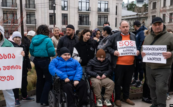 დიუშენით დაავადებული ბავშვების მშობლები ხელისუფლებას, საპატრიარქოს, სახალხო დამცველს და საზოგადოებას განცხადებით მიმართავენ