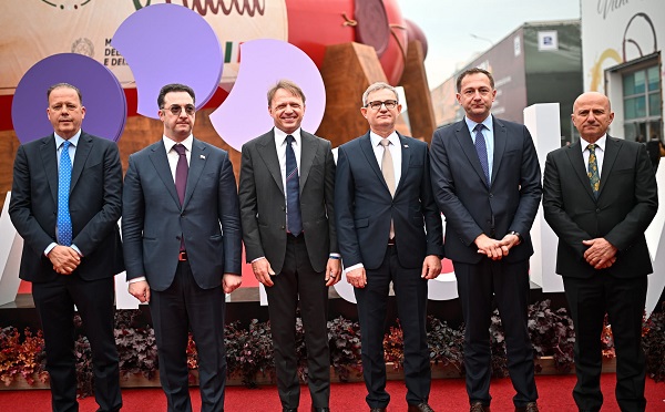 დავით სონღულაშვილი სამუშაო ვიზიტით იტალიის რესპუბლიკაში იმყოფება