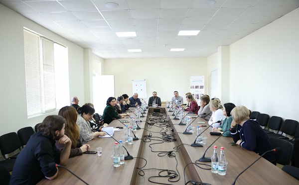 ლაშა ავალიანი სოფლის მეურნეობის სახელმწიფო ლაბორატორიის საქმინობის ანგარიშს გაეცნო