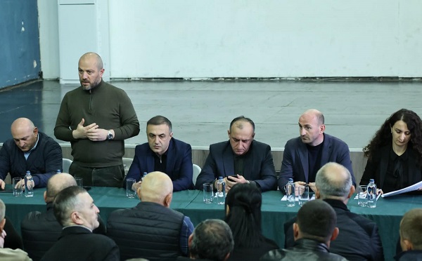 გორის მუნიციპალიტეტში ფერმერებთან საირიგაციო მომსახურების საკითხებზე შეხვედრა გაიმართა