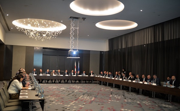 დავით სონღულაშვილმა, საირიგაციო წყლის ტარიფსა და სახელმწიფოს მიერ შემუშავებულ სუბსიდირების ახალ სქემაზე სამუშაო შეხვედრა გამართა