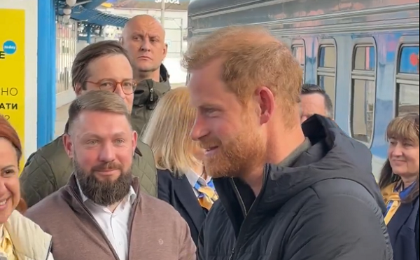 პრინცი ჰარი კიევში ჩავიდა