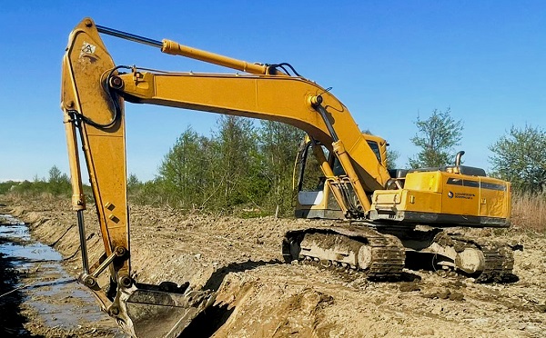 ლანჩხუთის მუნიციპალიტეტში სადრენაჟე სისტემის გაწმენდითი სამუშაოები მიმდინარეობს