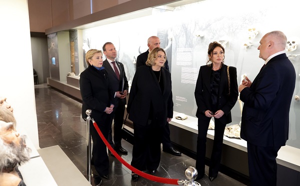 თამარ ბაგრატიონმა მეჰრიბან ალიევას საქართველოს ეროვნულ მუზეუმში უმასპინძლა