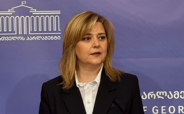 ქვეყნის ჯანდაცვის პოლიტიკის განმსაზღვრელმა პირმა 31 ბავშვი, ფაქტობრივად, გაწირა ტრაგედიისთვის, მივიღეთ გადაწყვეტილება, სასწრაფო წესით ინტერპელაციაზე პარლამენტში დავიბაროთ ჯანდაცვის მინისტრი - ქეთევან ბაკარაძე