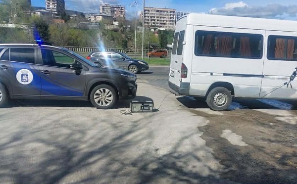 მარტში ავტოტრანსპორტის გამონაბოლქვის დადგენილ ნორმებთან შეუსაბამობის 809 ფაქტი დაფიქსირდა