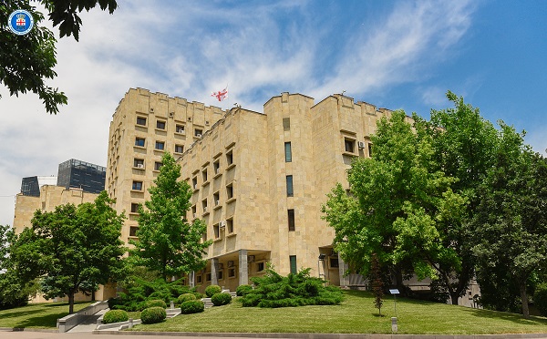 უცხო ქვეყნის ტერორისტულ ორგანიზაციაში გაერთიანებისა და ტერორისტულ საქმიანობაში დახმარების ფაქტზე ორ პირს ბრალდება წარედგინა