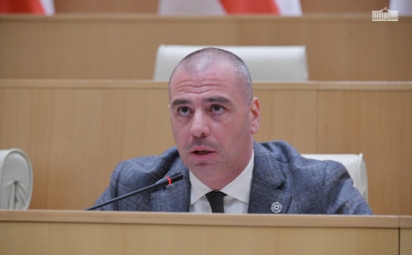 ვიქტორ ორბანი უარყავითო - საიდან გებადეთ მსგავსი აზრები, პირიქით, ვაფიქსირებთ, რომ ძალიან მადლიერები ვართ ბატონი ორბანის და მისი გუნდის მეგობრობისთვის - ლევან მაჭავარიანი