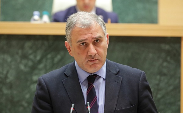 მათ გასაგონად ვამბობ, ვინც პაციენტებს ვგულშემატკივრობთ და არა მათთვის, ვინც ამ თემით პოლიტიკური დღის წესრიგის შექმნას ცდილობს, პაციენტებს ვერ უშველის უბრალოდ თანხის დახარჯვა, ბავშვს უშველის სწორი და რეალური წამალი - სარჯველაძე