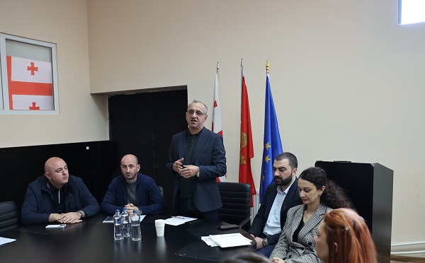 სარწყავი სეზონის ორგანიზების საკითხებზე ქარელის მუნიციპალიტეტში ფერმერებთან შეხვედრა გაიმართა