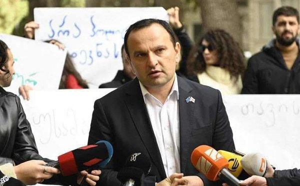 მე არ ვარ აქციის ორგანიზატორი, პრეზიდენტის სასახლესთან არ ვყოფილვარ - პაატა მანჯგალაძე