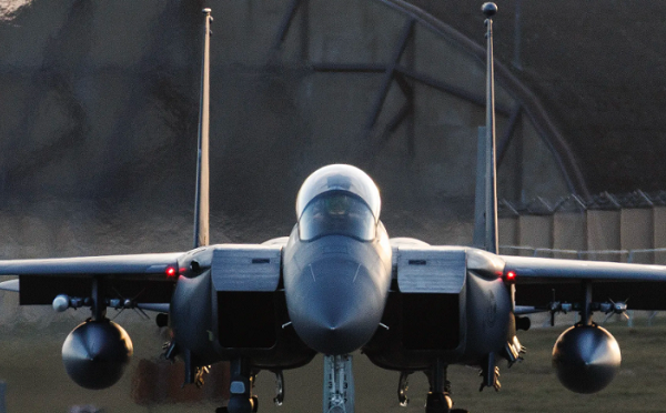 აშშ-მა ირანის მიერ ჩამოგდებული გამანადგურებლის ერთ-ერთი პილოტი იპოვა და გადარჩინა - Axios 